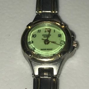 Ladies vintage Citizen watch -Water resistant Working condition with new battery